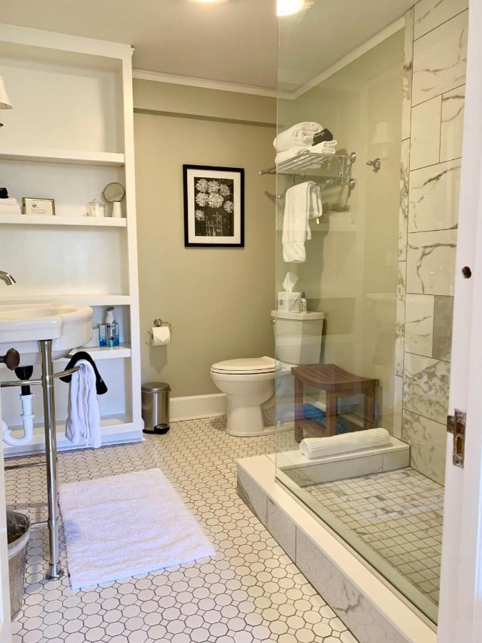 Pinecrest Bed & Breakfast 애쉬빌 외부 사진