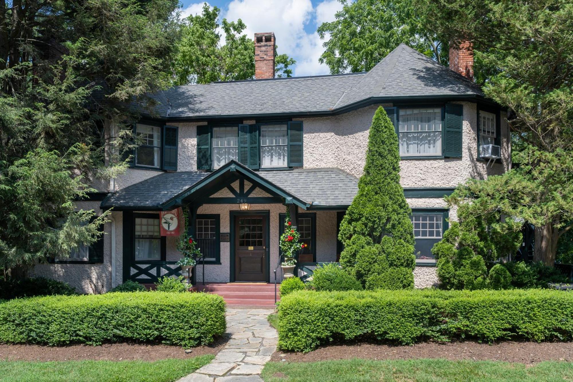 Pinecrest Bed & Breakfast 애쉬빌 외부 사진