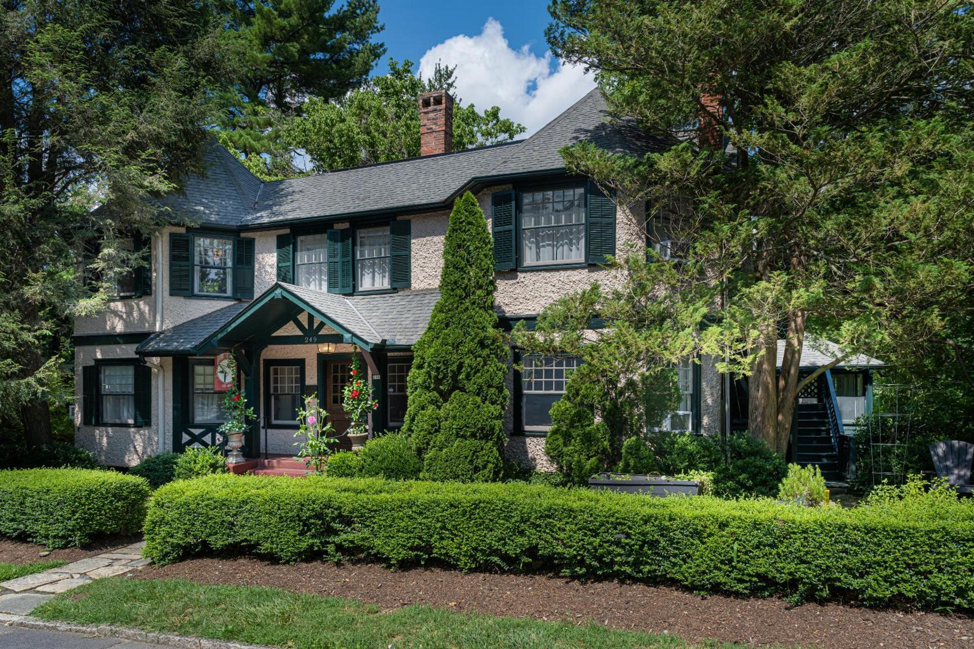Pinecrest Bed & Breakfast 애쉬빌 외부 사진