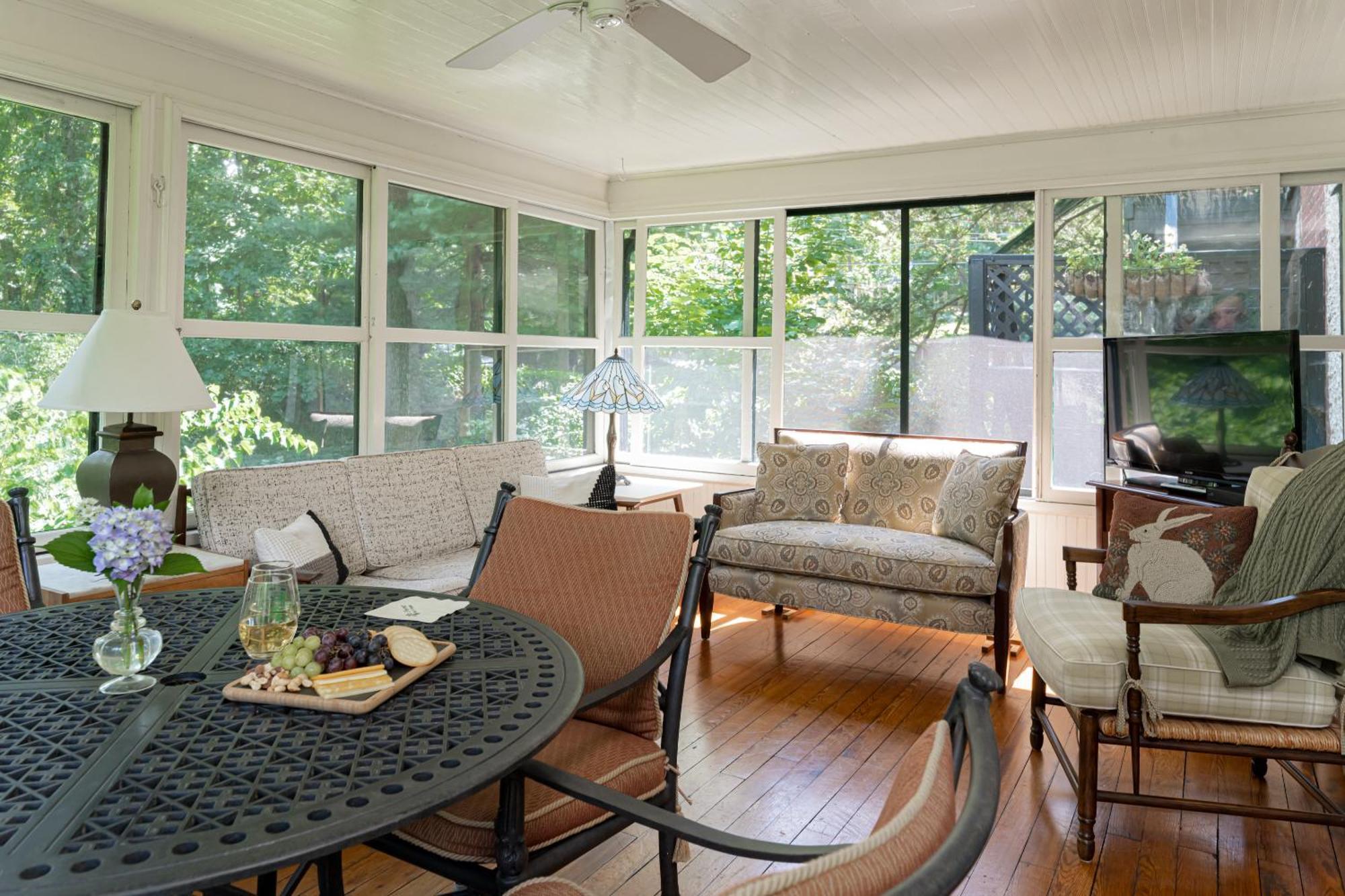 Pinecrest Bed & Breakfast 애쉬빌 외부 사진