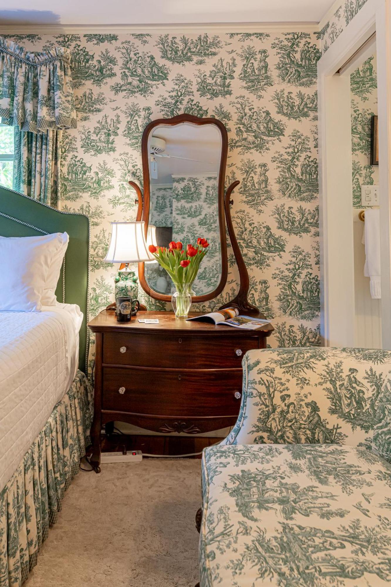 Pinecrest Bed & Breakfast 애쉬빌 외부 사진